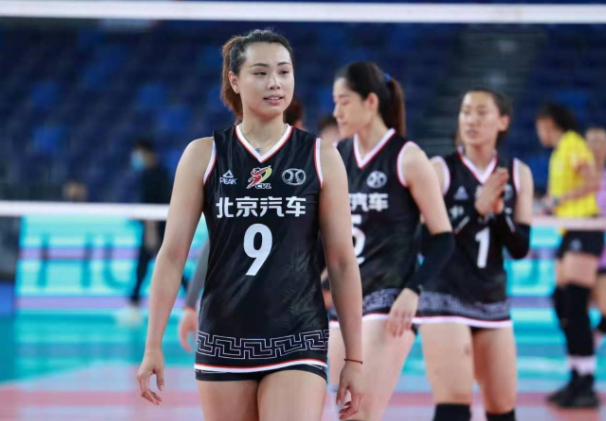  篮坛新星闪耀赛场，未来之星初露锋芒