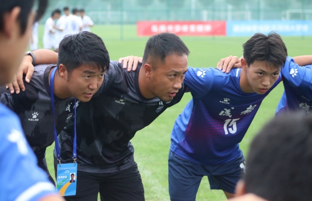 教练临场变阵奇效,替补席成制胜奇兵 教练临场变阵奇效,替补席成制胜奇兵