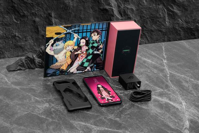  电竞跨界联名火爆 知名IP推出限定款游戏装备