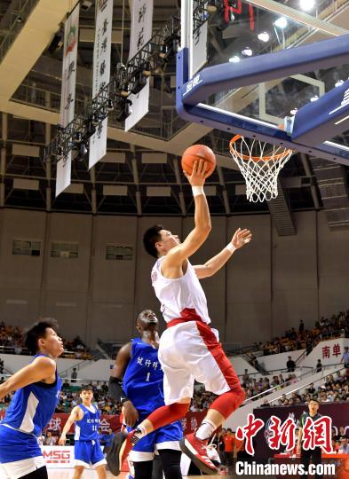  大学生篮球超级联赛，北大战胜清华夺冠