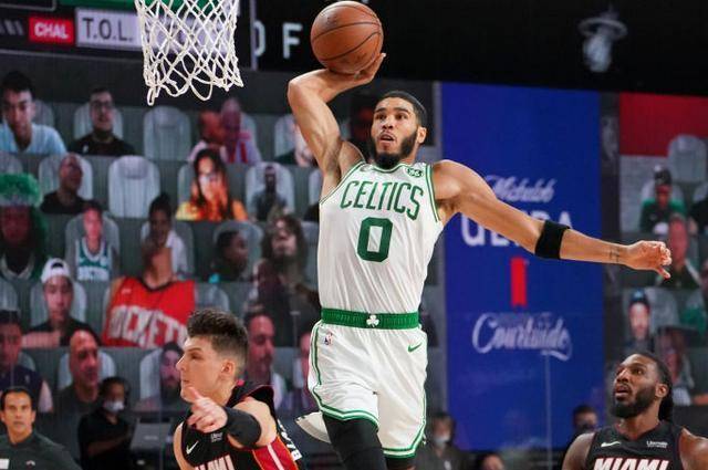 塔图姆末节爆发绿军加时险胜雄鹿 塔图姆末节爆发绿军加时险胜雄鹿