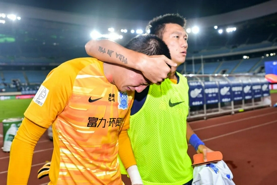  足球城德比万人空巷，城市荣耀在此一战