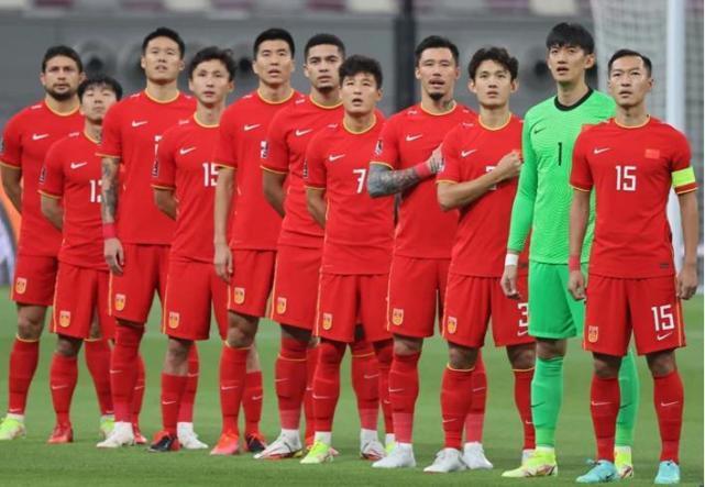  国足世预赛关键战惜败韩国队